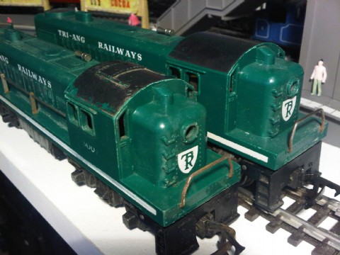 Plain Roof R.155 in Green